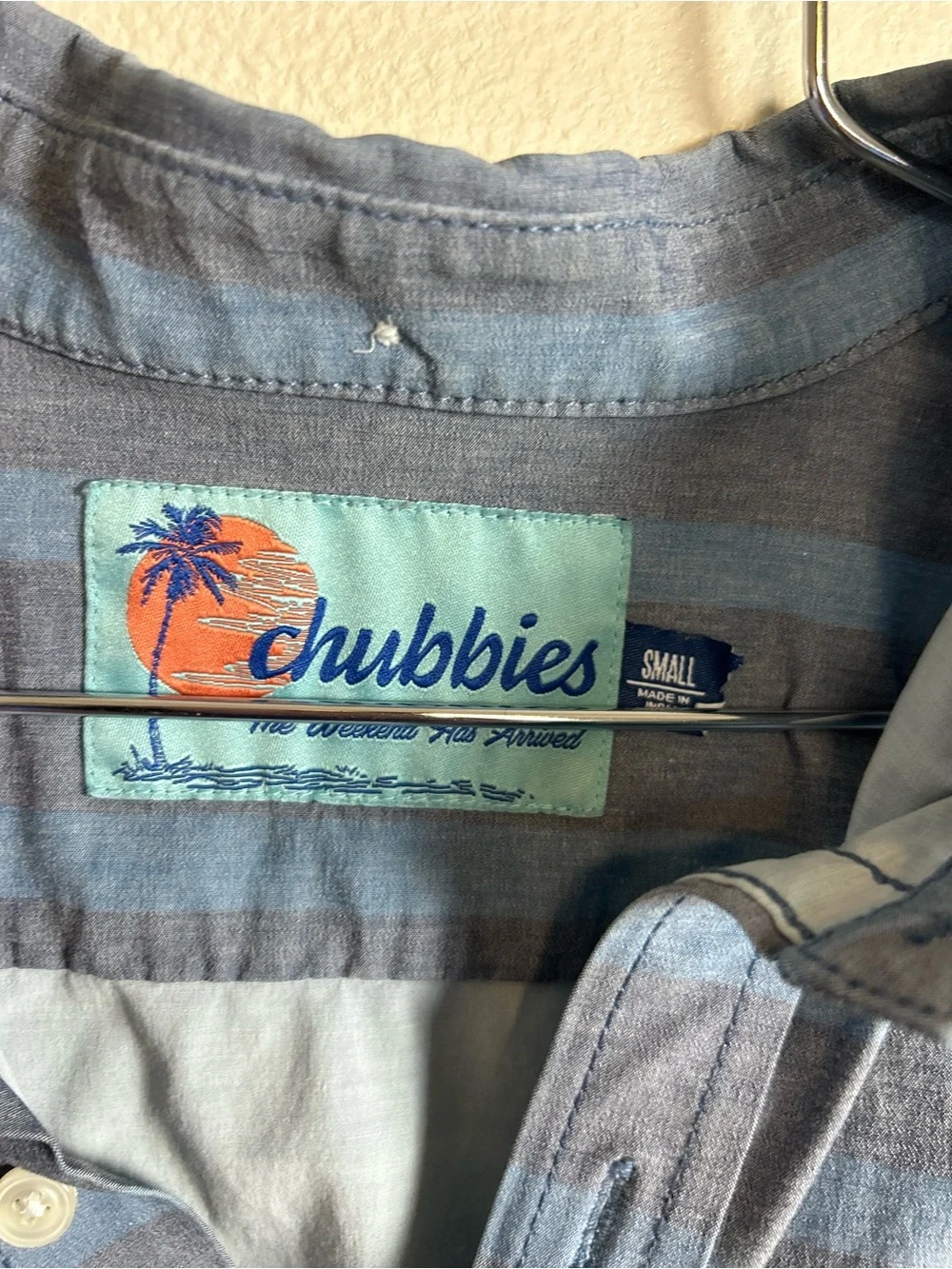 chubbies Gray and Blue Striped Short-Sleeve Button-Down Shirt